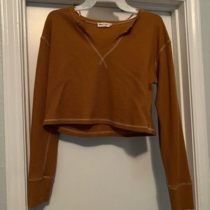 Long sleeve crop top